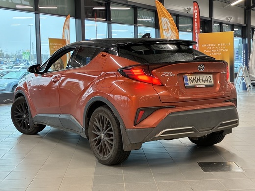 Toyota C-HR vaihtoauto