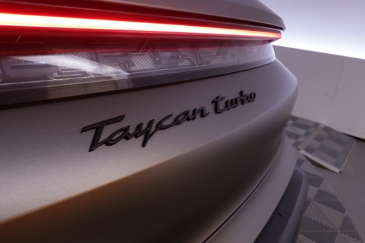 Porsche Taycan vaihtoauto