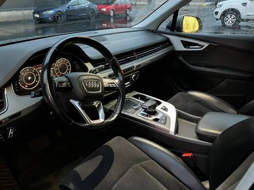 Audi Q7 vaihtoauto
