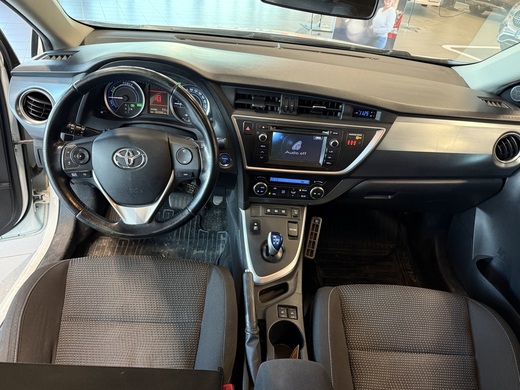 Toyota Auris vaihtoauto