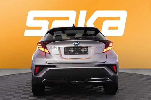 Toyota C-HR vaihtoauto