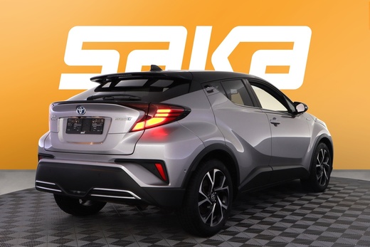 Toyota C-HR vaihtoauto