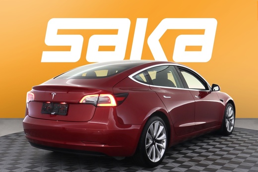 Tesla Model 3 vaihtoauto