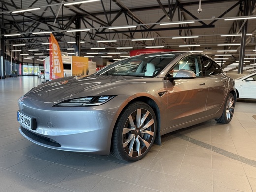 Tesla Model 3 vaihtoauto