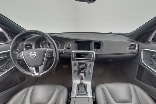 Volvo V60 Cross Country vaihtoauto