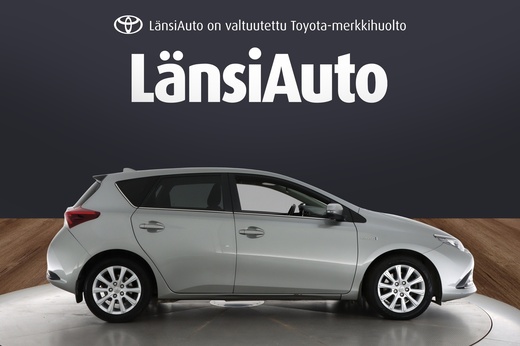 Toyota Auris vaihtoauto