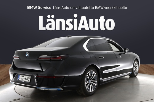 BMW i7 vaihtoauto