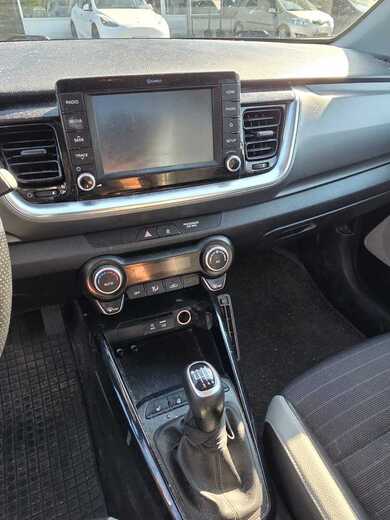 Kia Stonic vaihtoauto