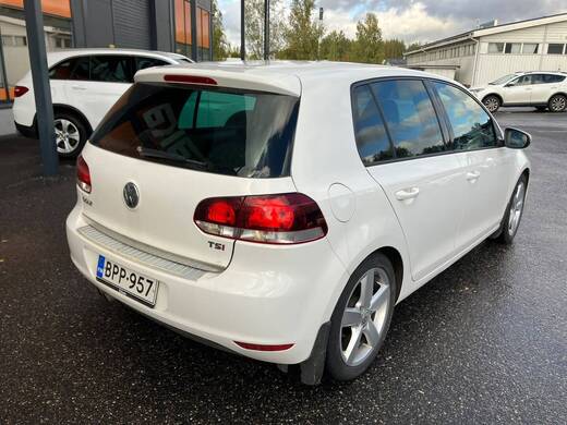 Volkswagen Golf vaihtoauto