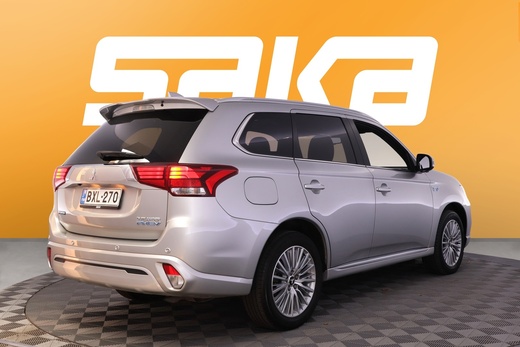 Mitsubishi Outlander PHEV vaihtoauto