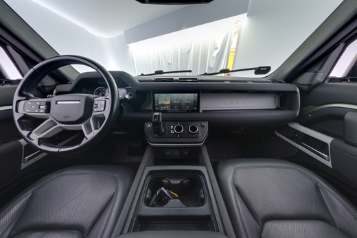 Land Rover Defender vaihtoauto