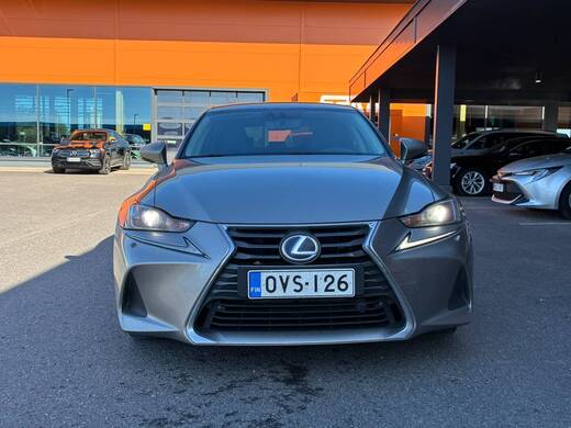 Lexus IS vaihtoauto