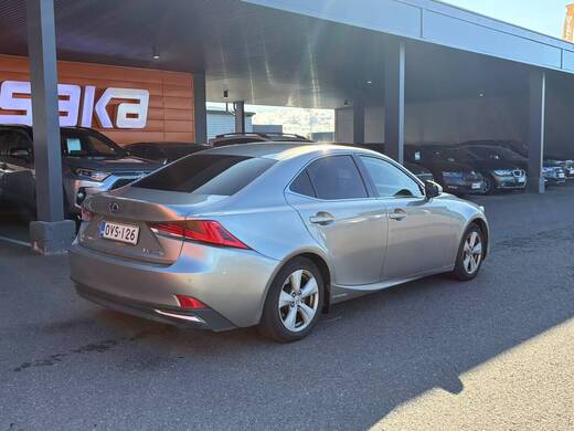 Lexus IS vaihtoauto