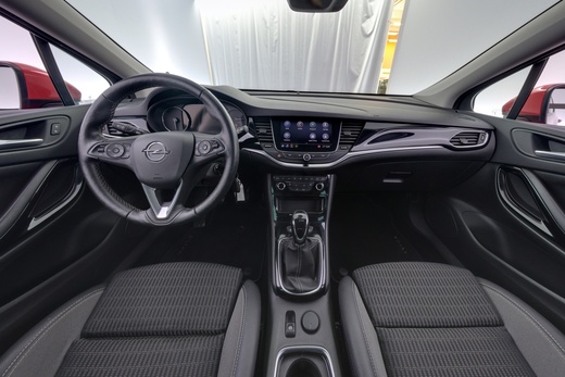 Opel Astra vaihtoauto