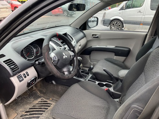 Mitsubishi L200 vaihtoauto