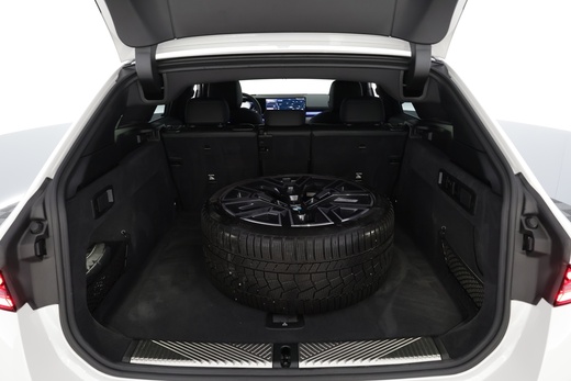 BMW i5 vaihtoauto