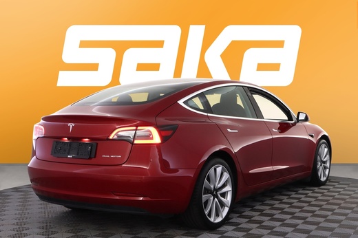 Tesla Model 3 vaihtoauto