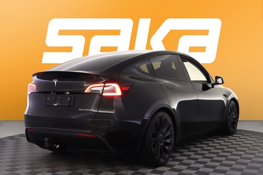 Tesla Model Y vaihtoauto