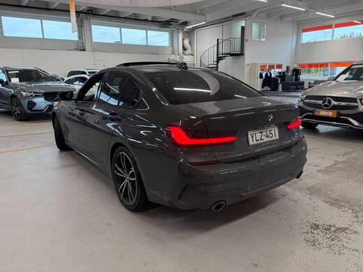 BMW 330 vaihtoauto