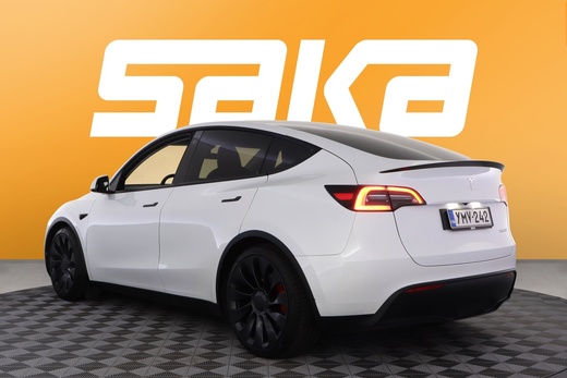 Tesla Model Y vaihtoauto