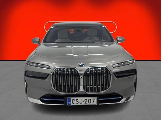 BMW i7 vaihtoauto