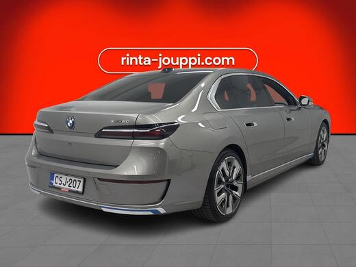 BMW i7 vaihtoauto