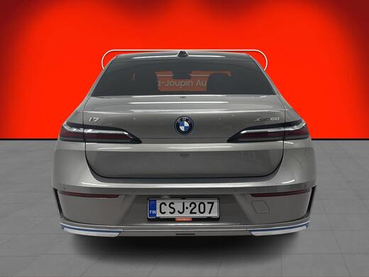 BMW i7 vaihtoauto