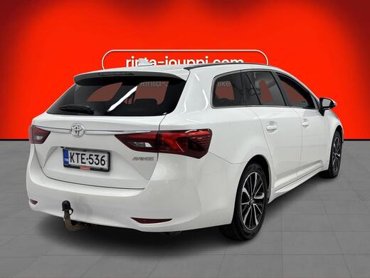 Toyota Avensis vaihtoauto