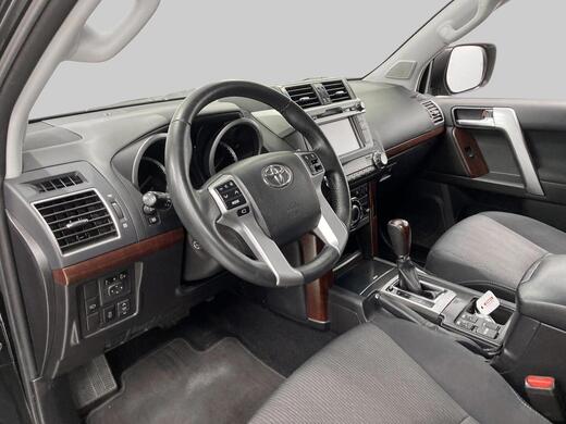 Toyota Land Cruiser vaihtoauto