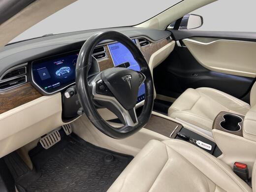 Tesla Model S vaihtoauto