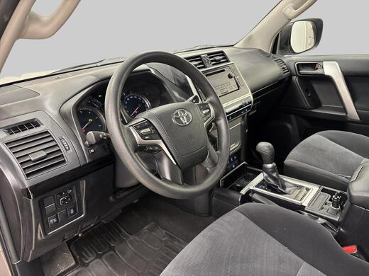 Toyota Land Cruiser vaihtoauto