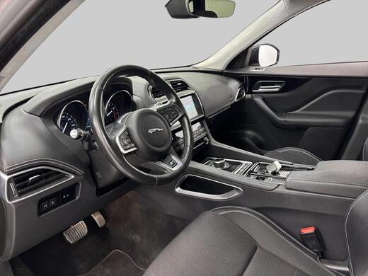Jaguar F-PACE vaihtoauto
