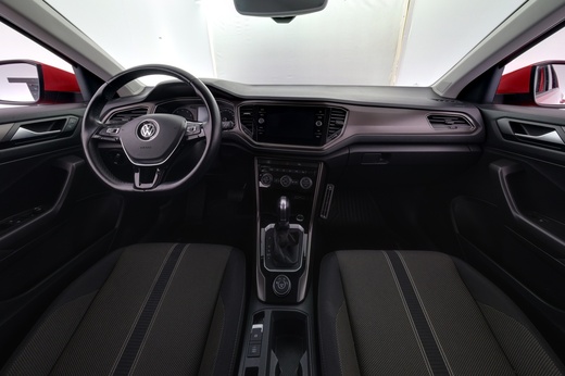 Volkswagen T-Roc vaihtoauto