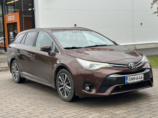 Toyota Avensis vaihtoauto
