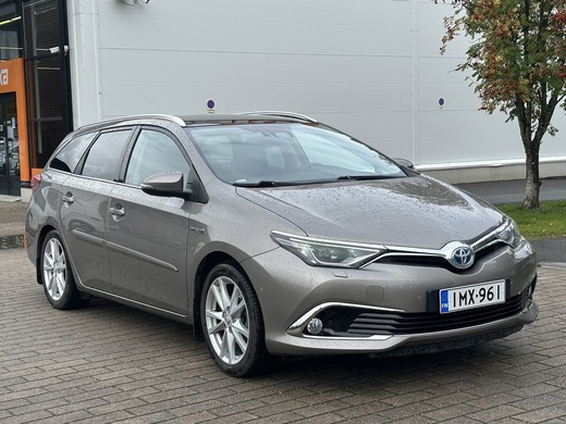 Toyota Auris vaihtoauto