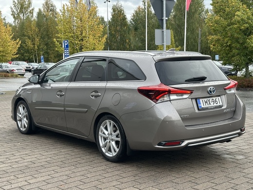 Toyota Auris vaihtoauto