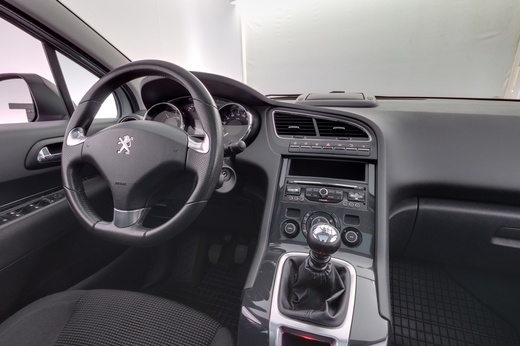 Peugeot 5008 vaihtoauto