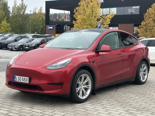 Tesla Model Y vaihtoauto