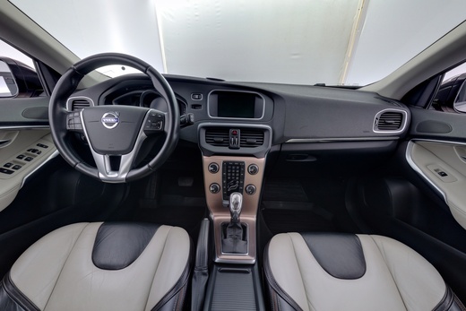 Volvo V40 Cross Country vaihtoauto