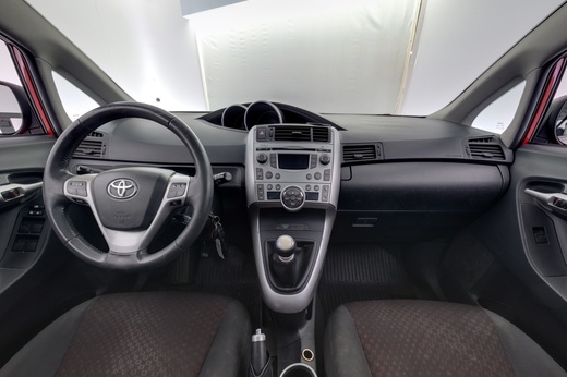 Toyota Verso vaihtoauto