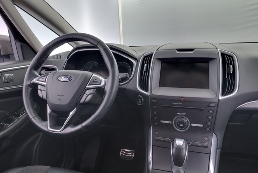 Ford S-MAX vaihtoauto