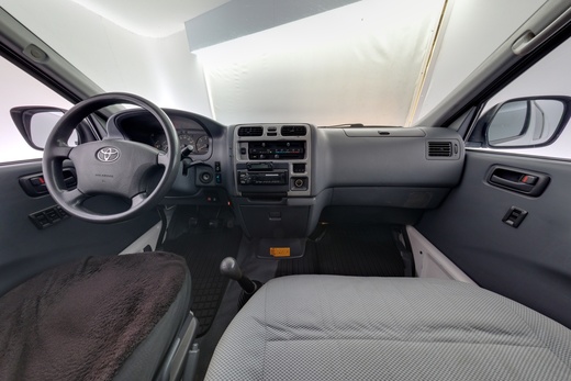 Toyota Hiace vaihtoauto