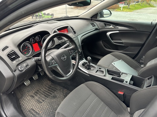 Opel Insignia vaihtoauto