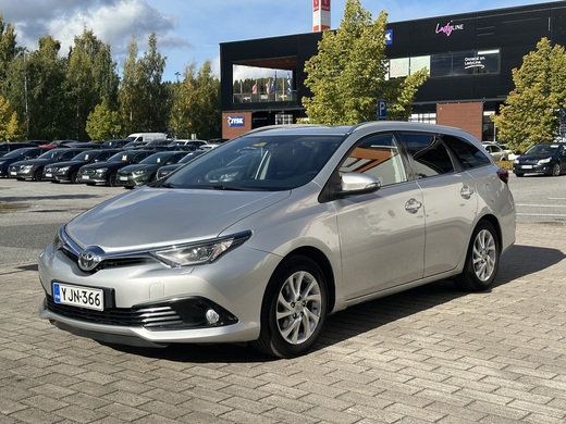Toyota Auris vaihtoauto