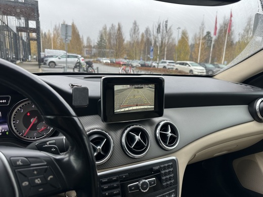 Mercedes-Benz GLA vaihtoauto