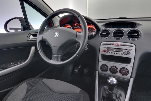 Peugeot 308 vaihtoauto
