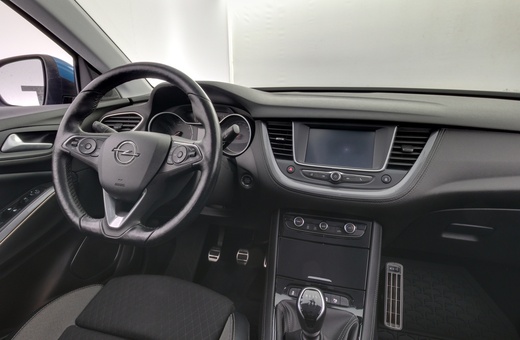 Opel Grandland X vaihtoauto