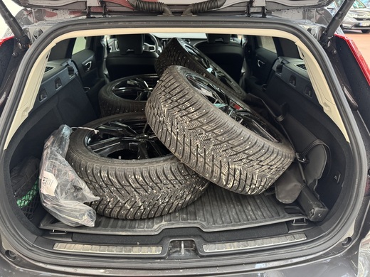 Volvo V60 vaihtoauto