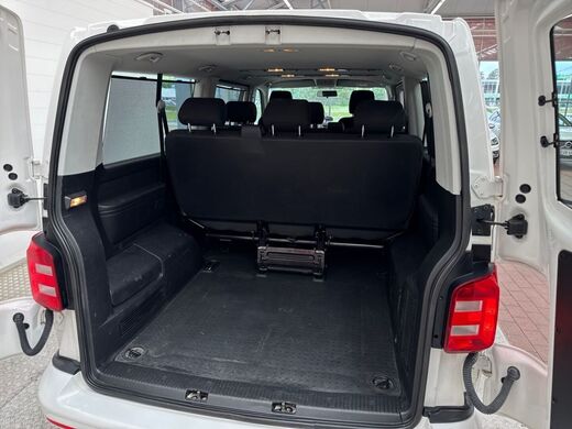 Volkswagen Caravelle vaihtoauto