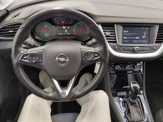 Opel Grandland X vaihtoauto